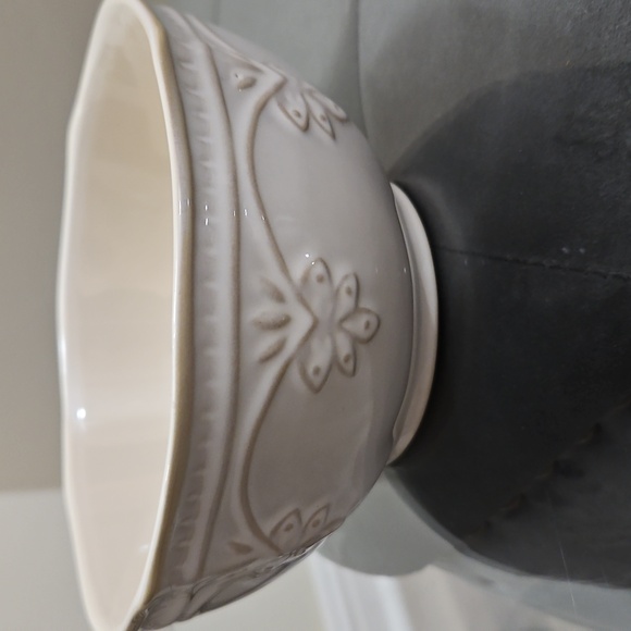 The Pioneer Woman Farmhouse Lace Linen Bowl - Picture 1 of 4
